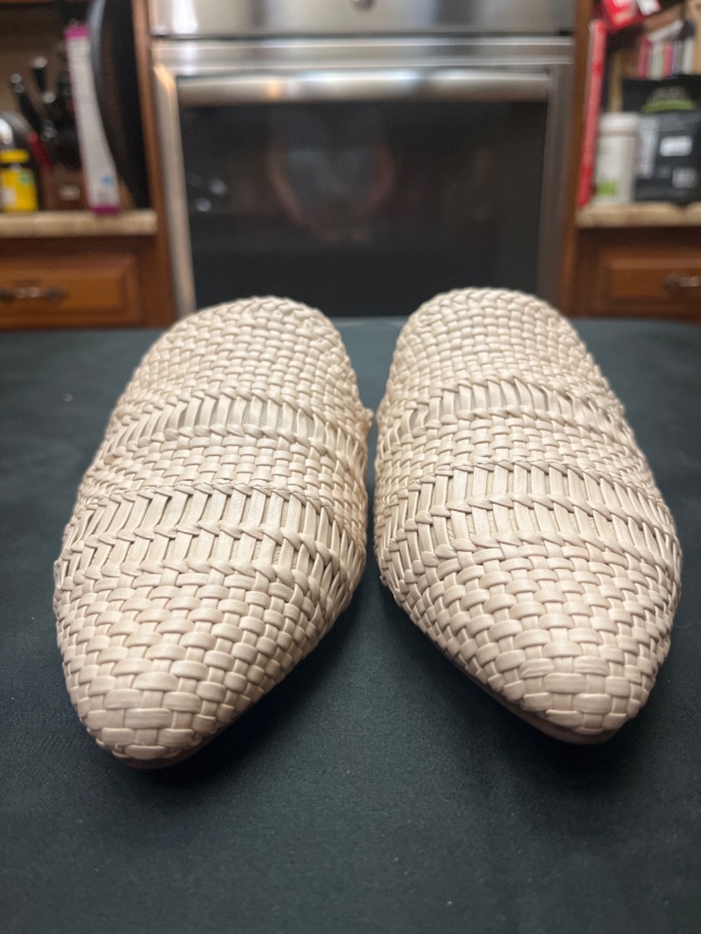 Brand New Birdies Brand Goldfinch Woven Slides.  Sz. 9 - Picture 7 of 10